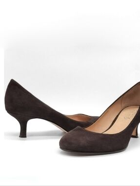 New Brazilian Low Heel Pushy Pumps In Suede With Round Toe By Boutique 9